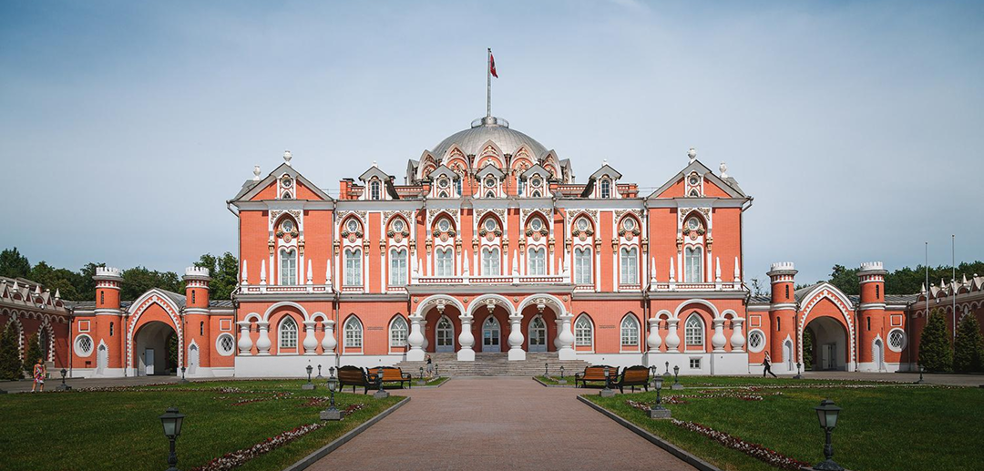 Ornate building, the wedding venue